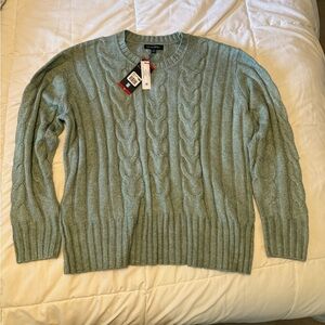 Banana Republic Women’s Green Sweater new with tags size XL